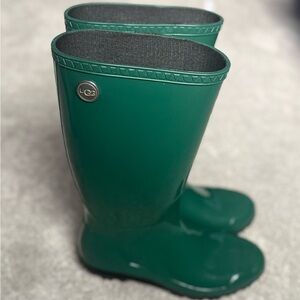 UGG Shaye Rain Boots Pine Green Waterproof Rubber Boots Women’s Size 9 Spring